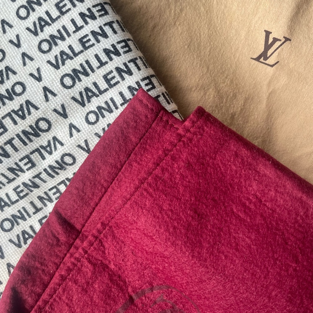 1 Mystery Luxury M-XL Dust bag